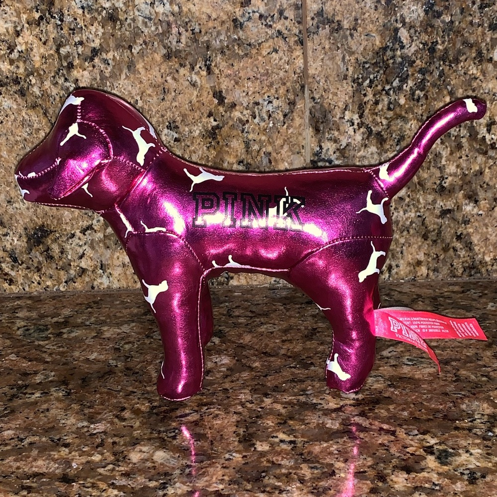 VS PINK dog
